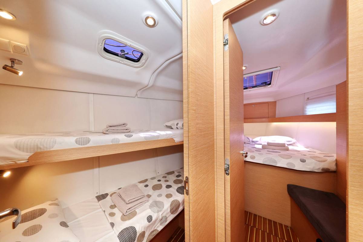 Elan Impression 45, Ibiss | Yacht Charter Croatia