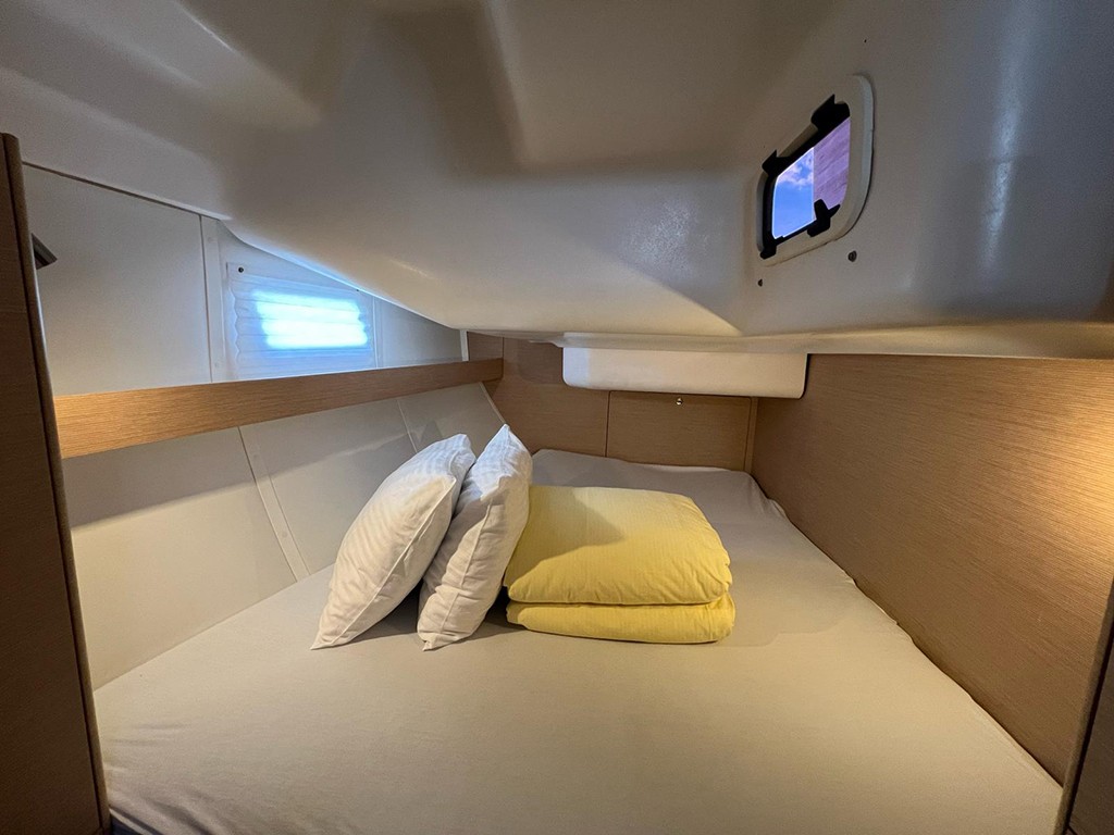 Elan Impression 45, Heidi | Yacht Charter Croatia