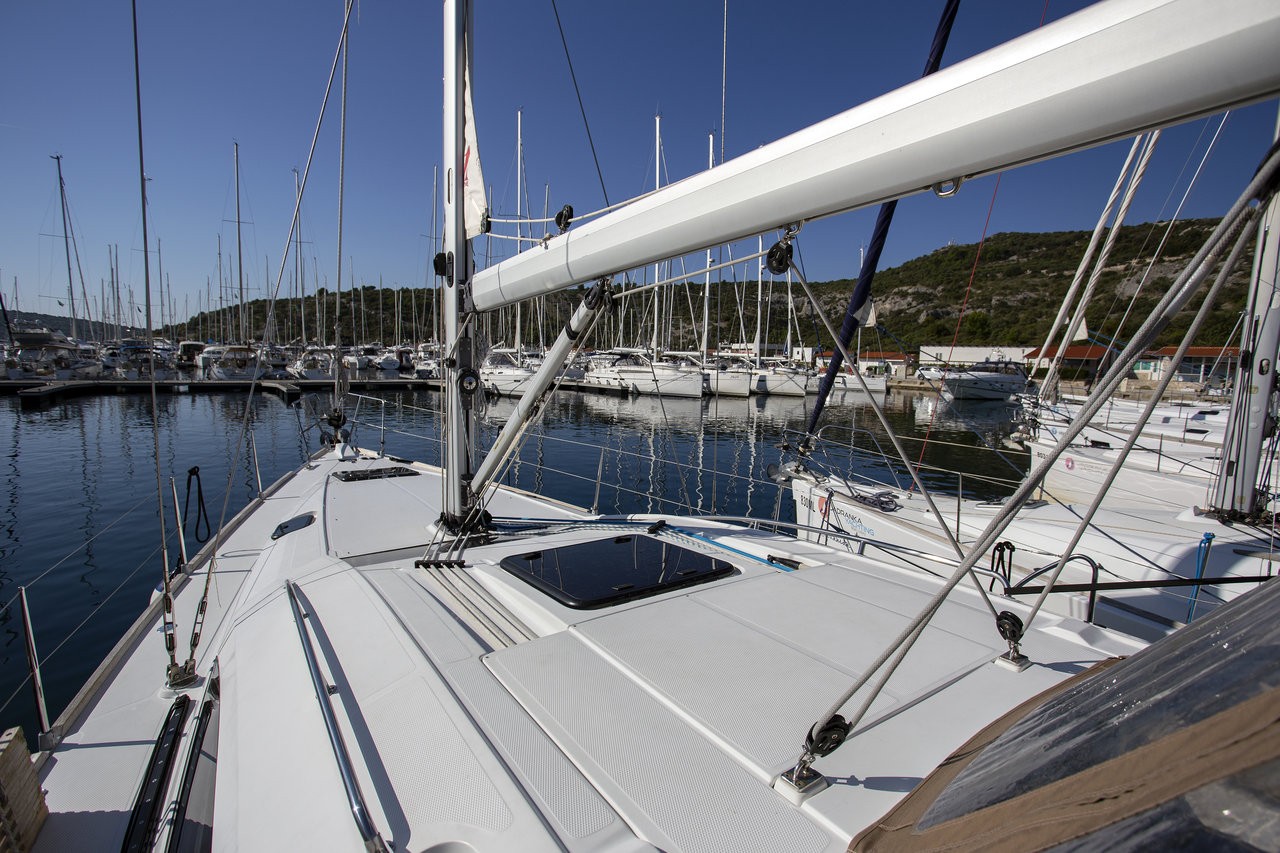 Elan Impression 45, Tightrope | Yacht Charter Croatia