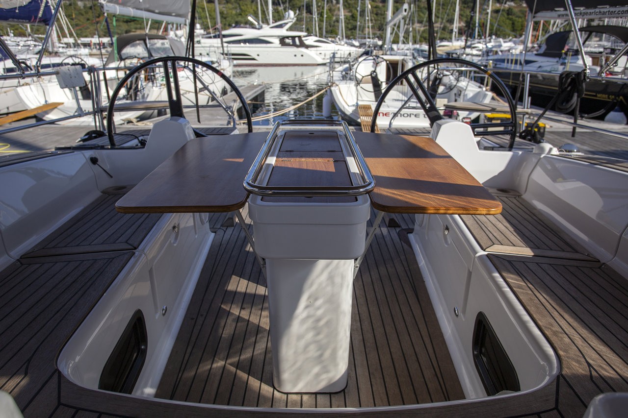 Elan Impression 45, Tightrope | Yacht Charter Croatia