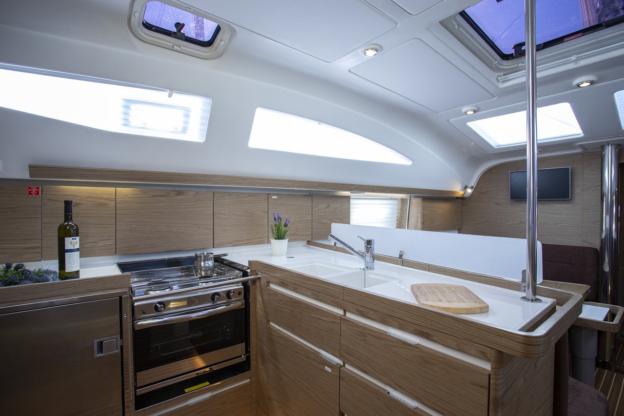 Elan Impression 45, Tightrope | Yacht Charter Croatia