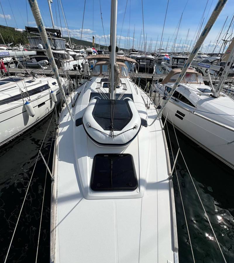 Elan Impression 45, Heidi | Yacht Charter Croatia