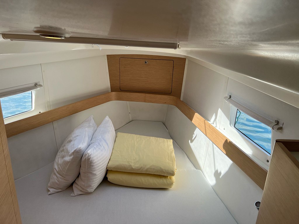 Elan Impression 45, Heidi | Yacht Charter Croatia