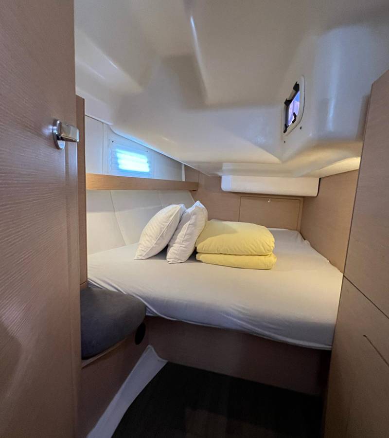 Elan Impression 45, Heidi | Yacht Charter Croatia