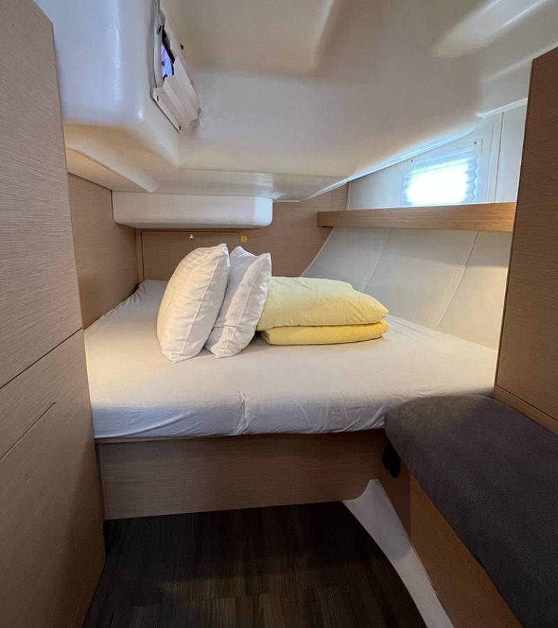 Elan Impression 45, Heidi | Yacht Charter Croatia