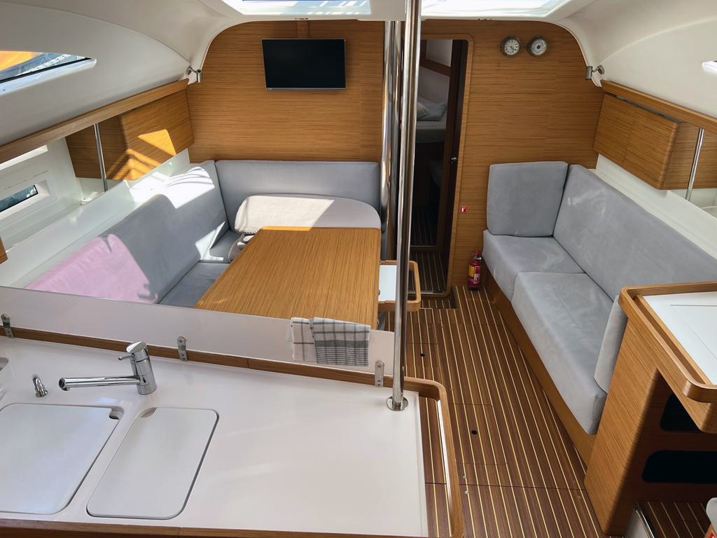 Elan Impression 45, Kaminari | Yacht Charter Croatia