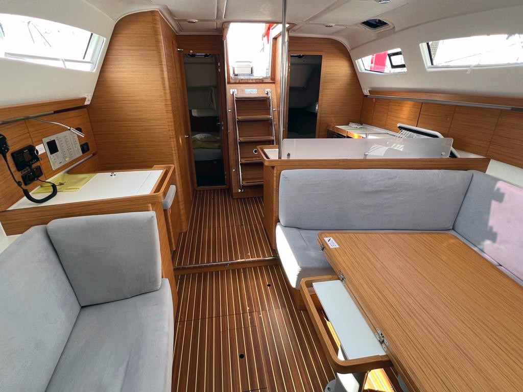Elan Impression 45, Kaminari | Yacht Charter Croatia