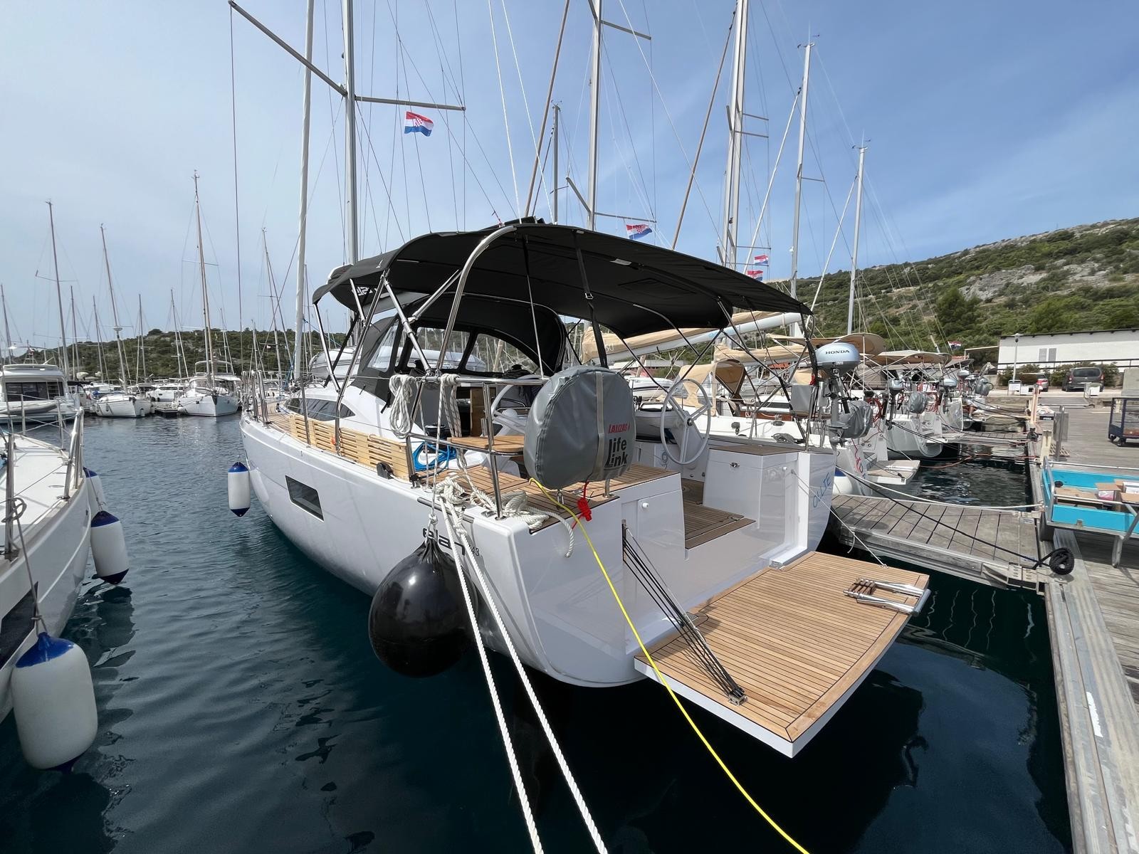 Elan Impression 45, Ollie | Yacht Charter Croatia