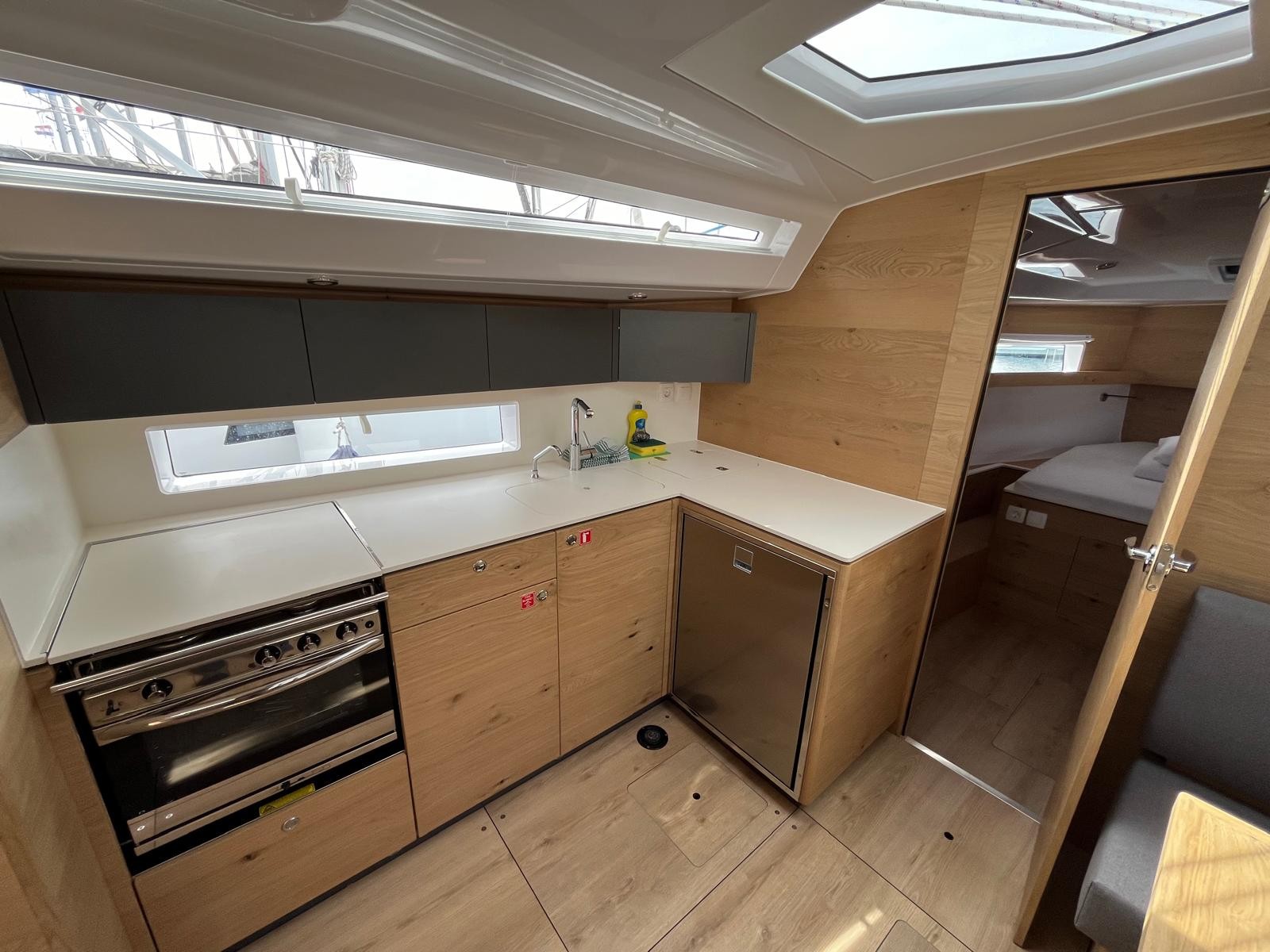 Elan Impression 45, Ollie | Yacht Charter Croatia