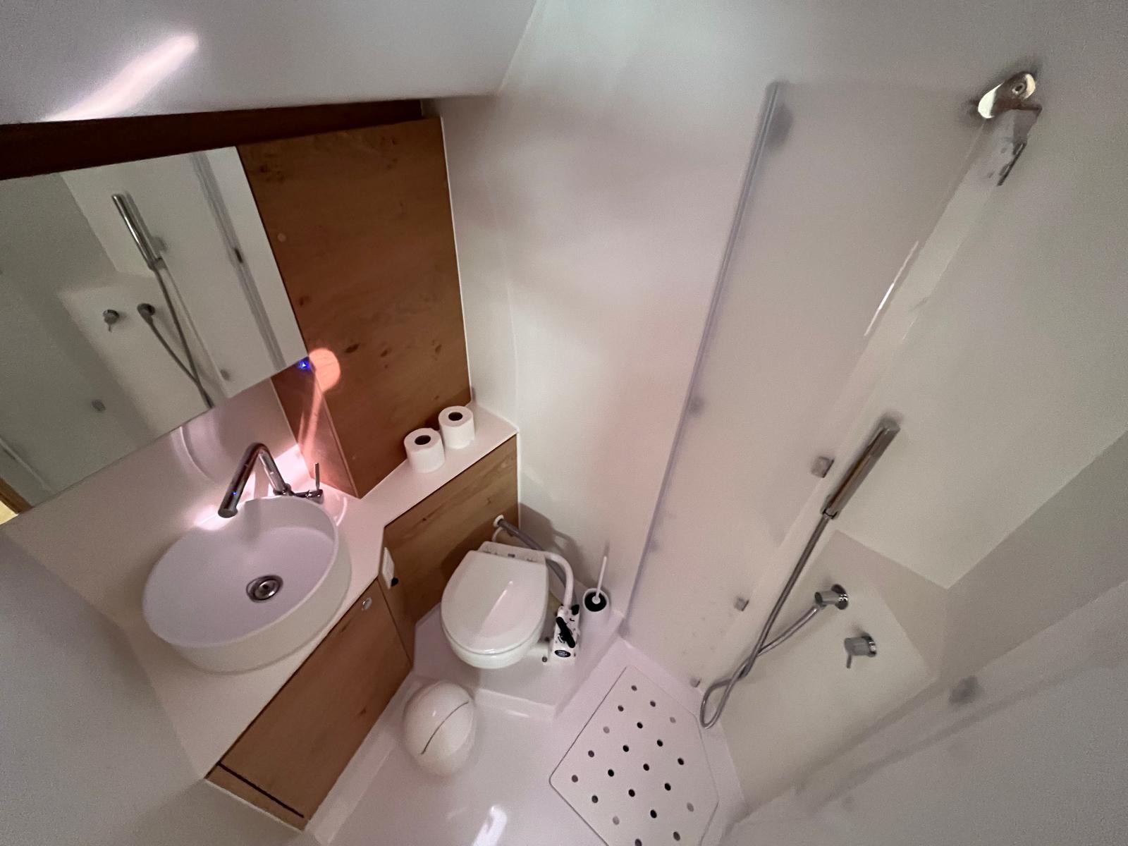 Elan Impression 45, Ollie | Yacht Charter Croatia