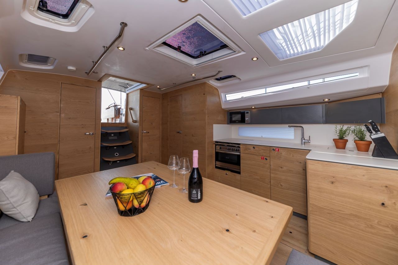 Elan Impression 45, Amaretto | Yacht Charter Croatia