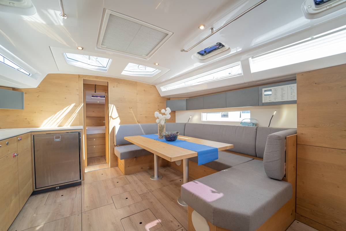 Elan Impression 45, Skipper's Girl | Yachtcharter Kroatien