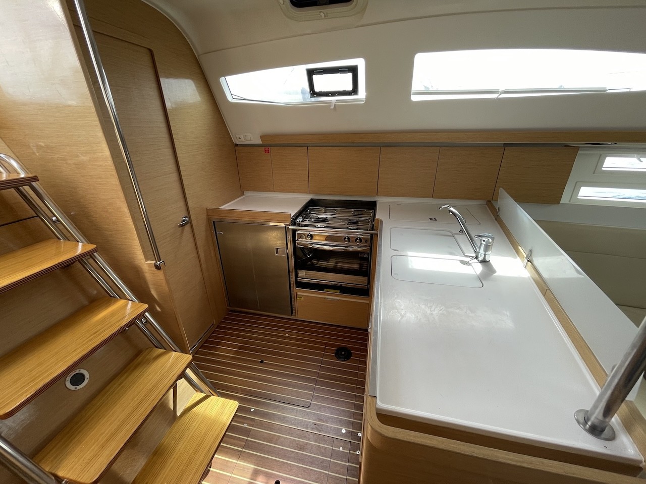 Elan Impression 45, Elysium | Yacht Charter Croatia