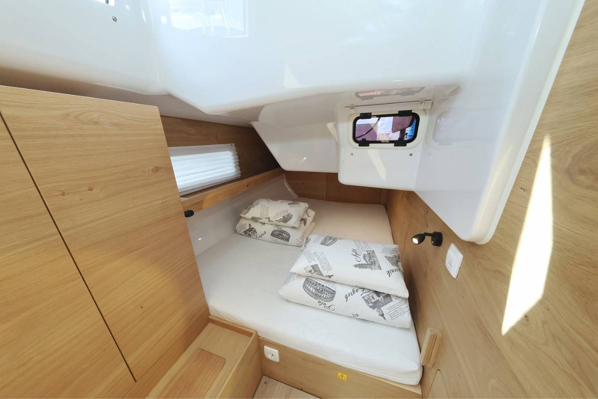 Elan Impression 45, Furija | Yacht Charter Croatia
