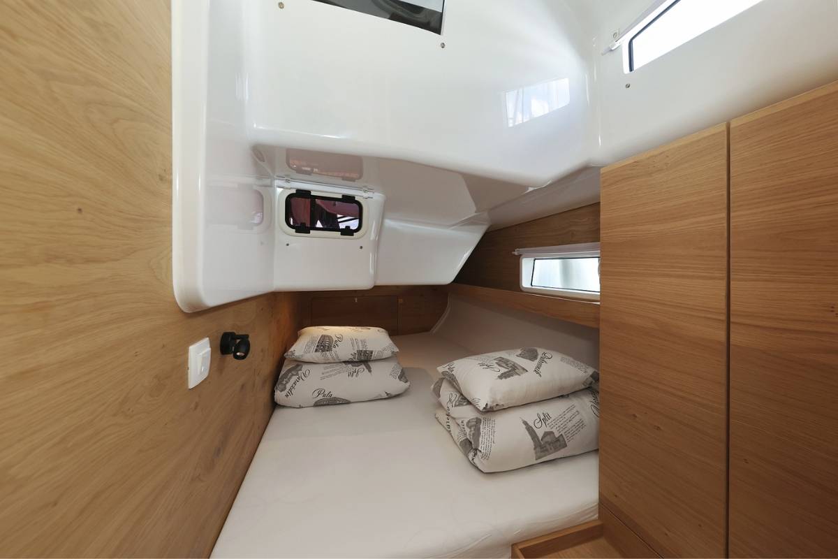 Elan Impression 45, Furija | Yacht Charter Croatia