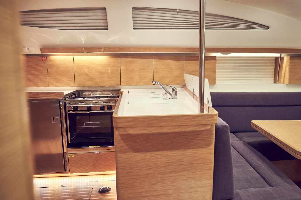 Elan Impression 45, Six Friends | Yacht Charter Croatia