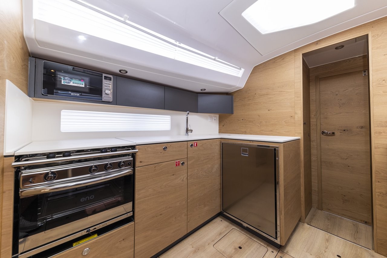 Elan Impression 45, Supreme | Yacht Charter Croatia