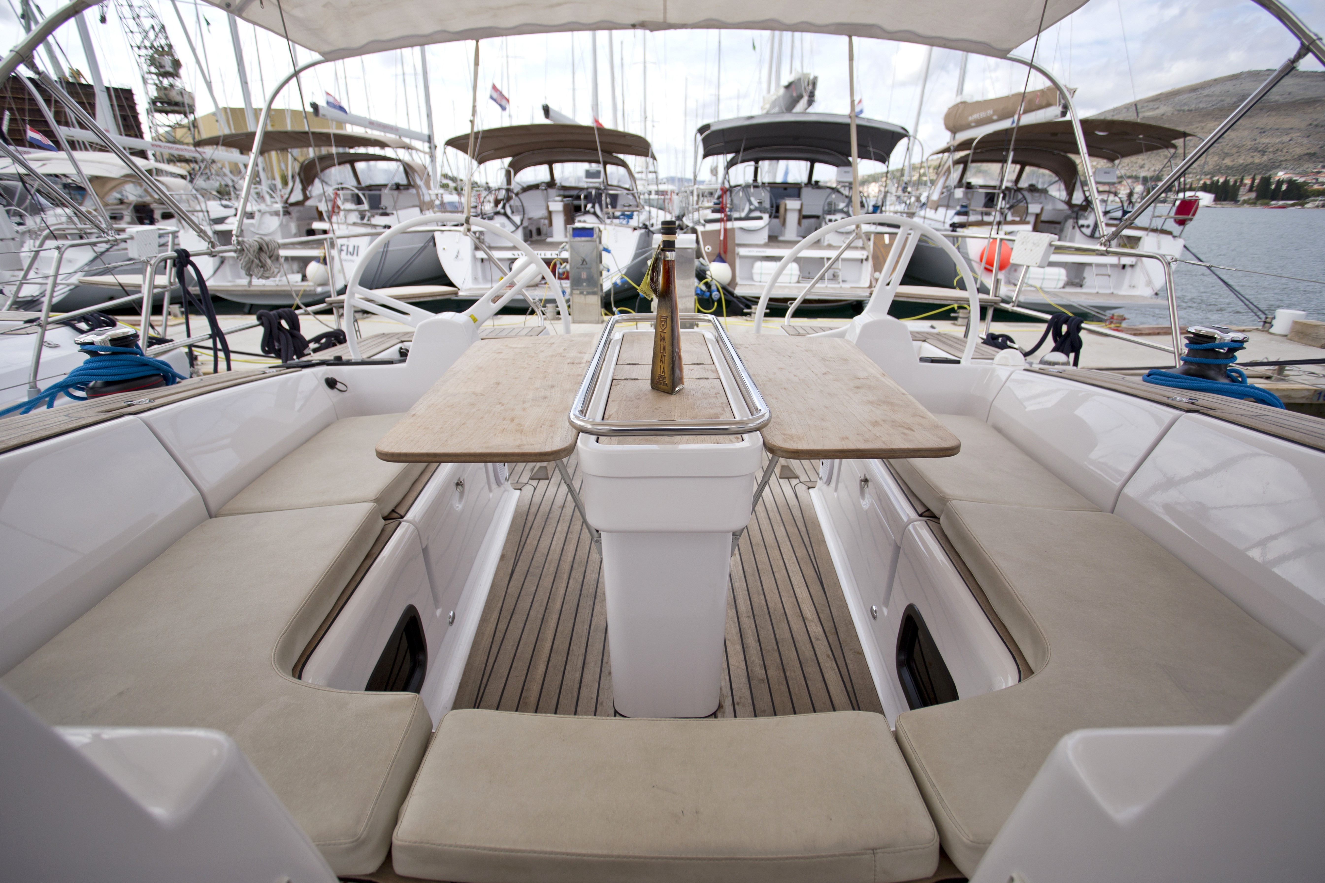 Elan Impression 45, Midnight | Yacht Charter Croatia