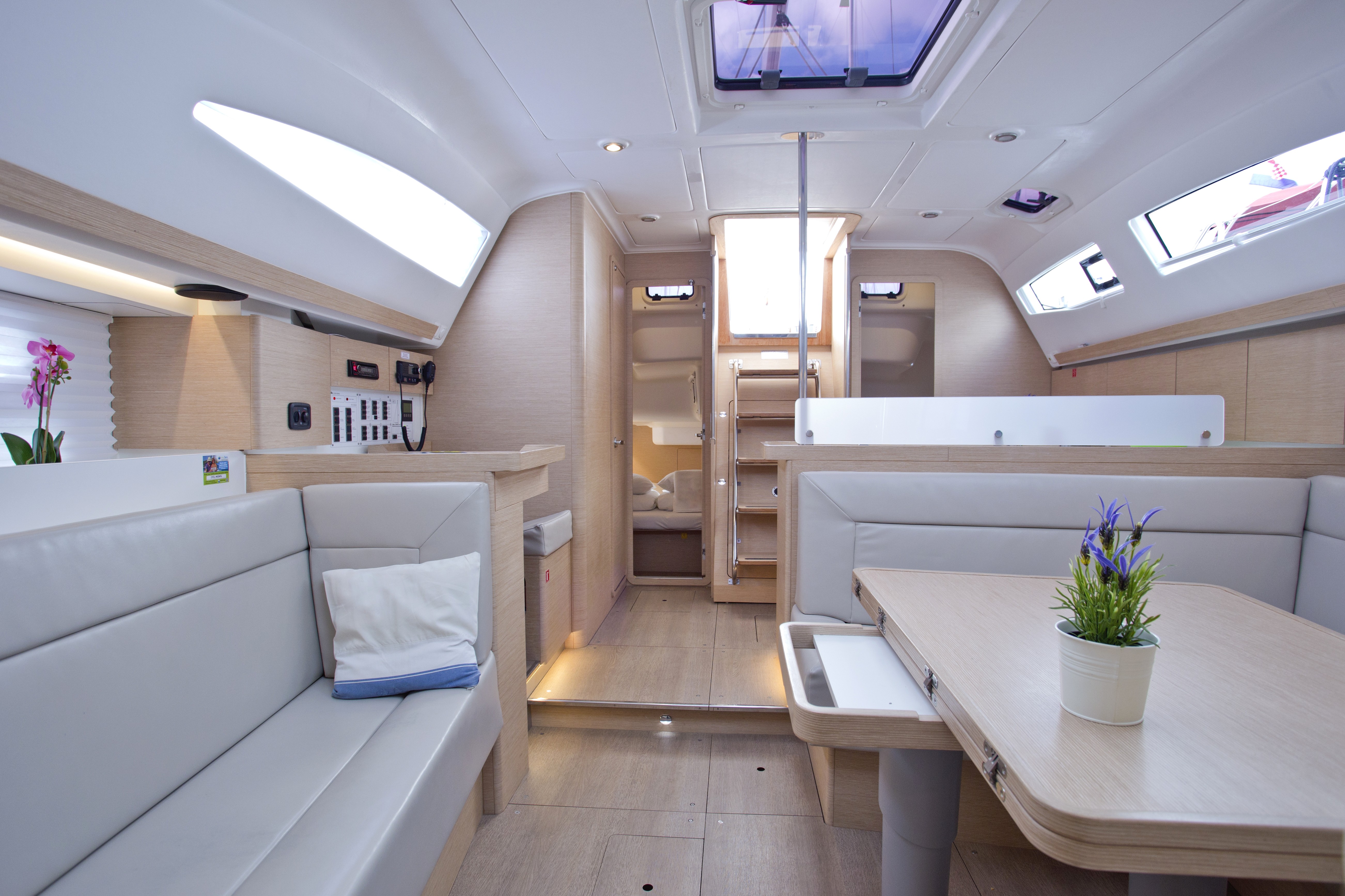 Elan Impression 45, Midnight | Yacht Charter Croatia