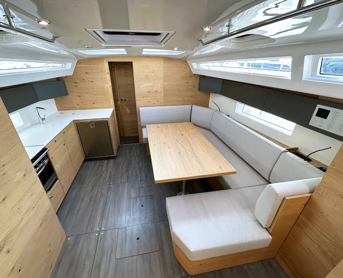 Elan Impression 45, eMotion | Yacht Charter Croatia