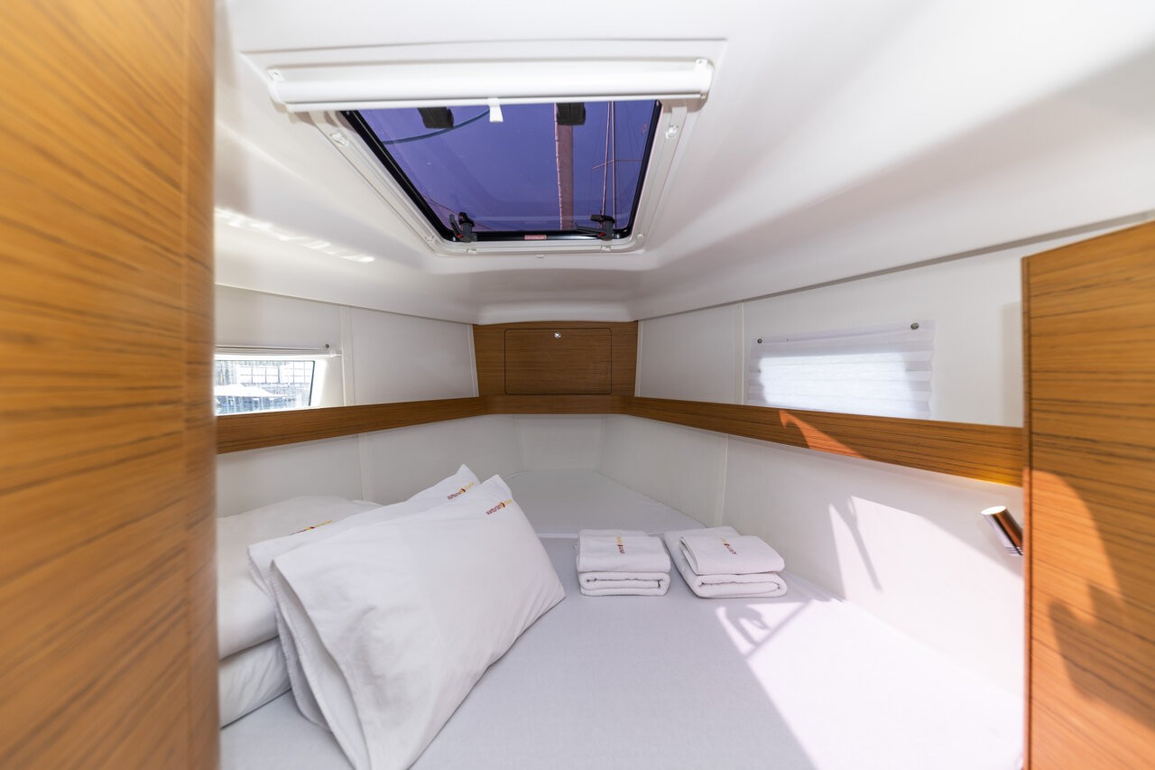 Elan Impression 45, Hotspot | Yacht Charter Croatia