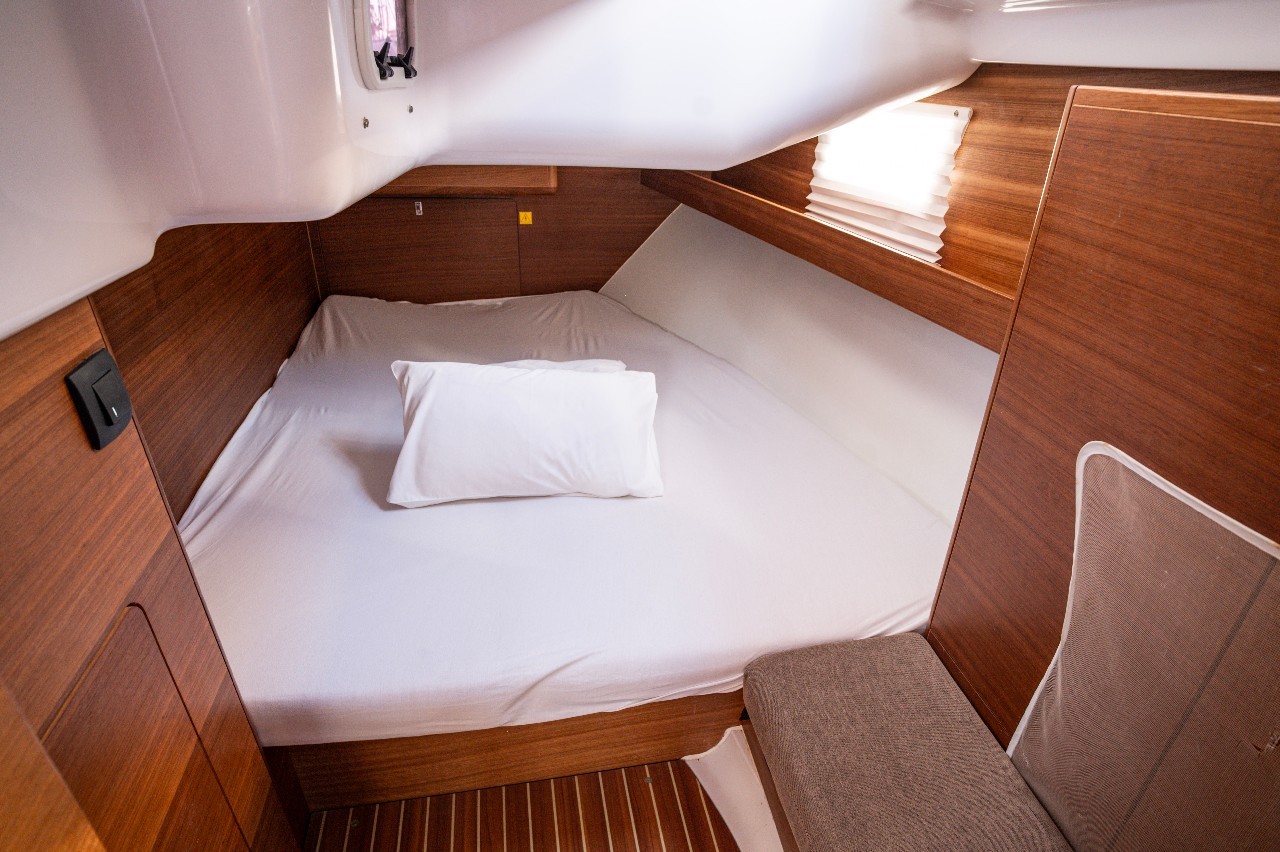 Elan Impression 45.1, Carolina | Yacht Charter Croatia