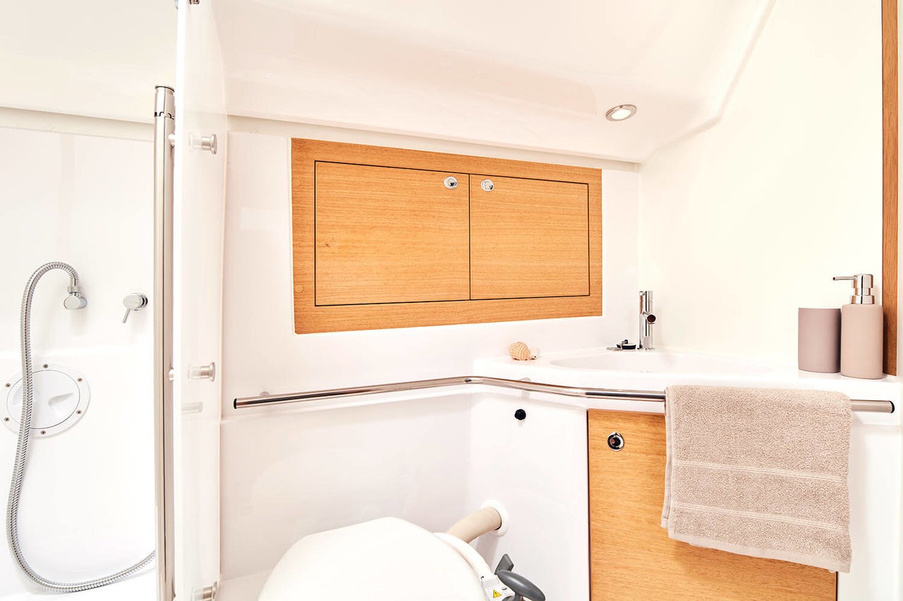 Elan Impression 45.1, Diana | Yacht Charter Croatia