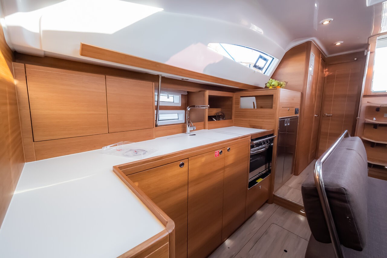Elan Impression 45.1, Josephine | Yacht Charter Croatia
