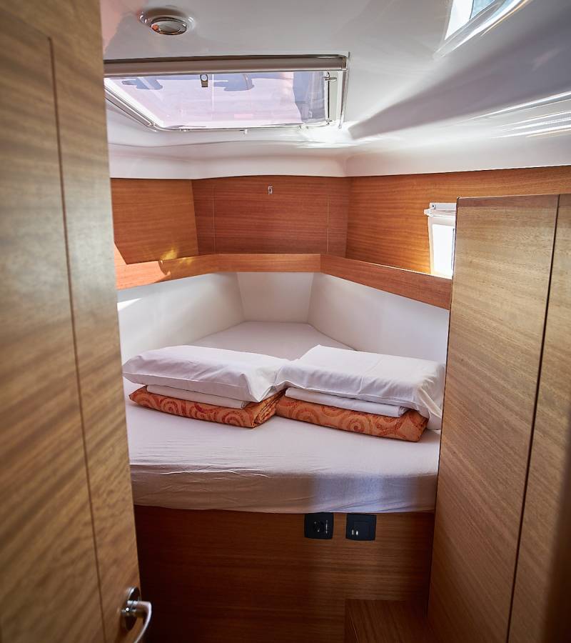 Elan Impression 45.1, Enya | Yacht Charter Croatia