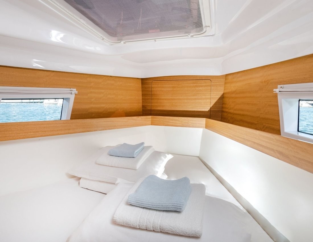 Elan Impression 45.1, Sax III | Yachtcharter Kroatien