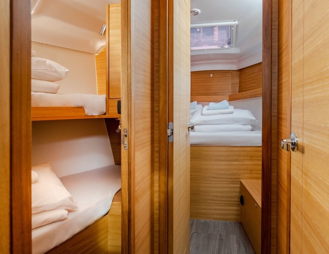 Elan Impression 45.1, Sax III | Yachtcharter Kroatien