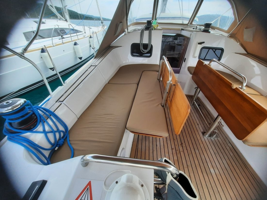 Elan Impression 45.1, Kristi | Yacht Charter Croatia