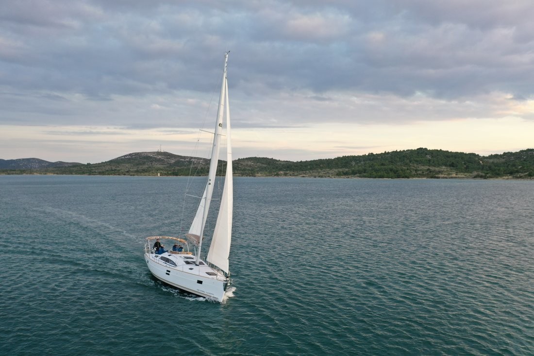 Elan Impression 45.1, Vikki | Yacht Charter Croatia