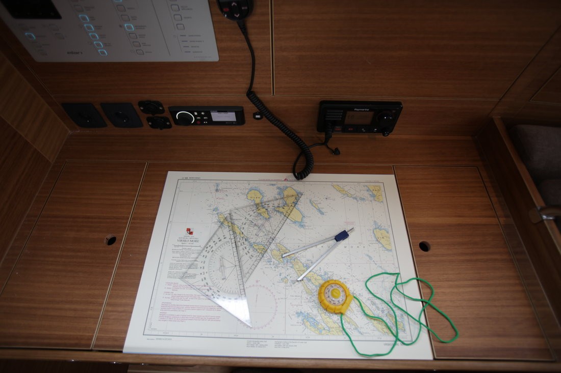 Elan Impression 45.1, Vikki | Yacht Charter Croatia