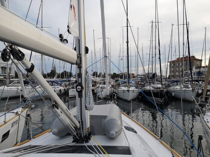 Elan Impression 45.1, Sokol | Yacht Charter Croatia