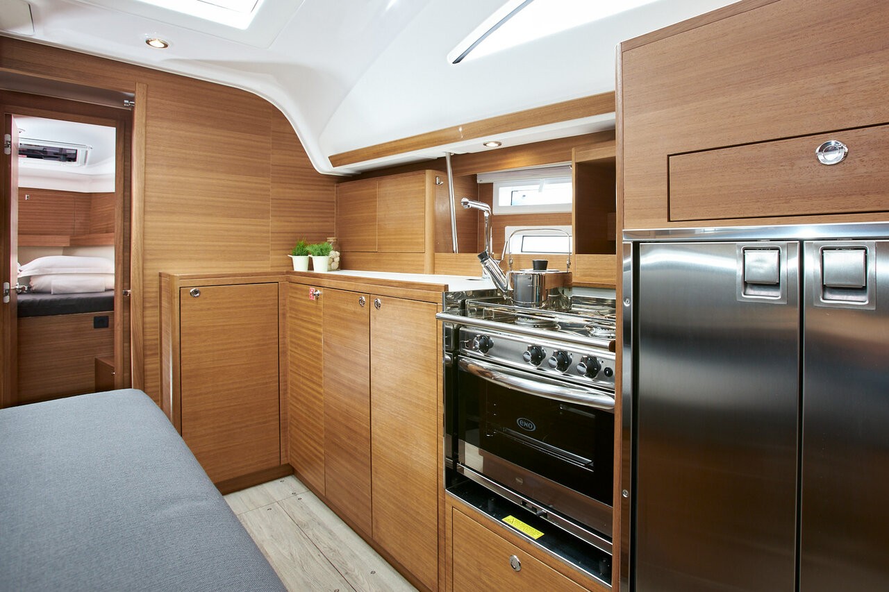 Elan Impression 45.1, Lan | Yacht Charter Croatia