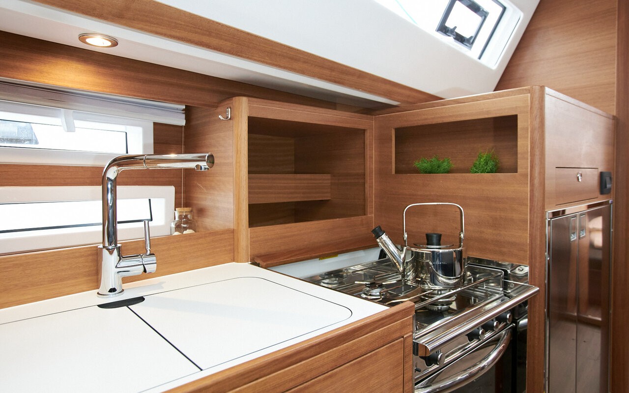 Elan Impression 45.1, Lan | Yacht Charter Croatia