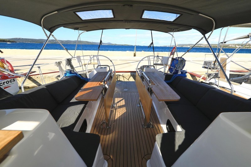 Elan Impression 45.1, Ianira | Yacht Charter Croatia