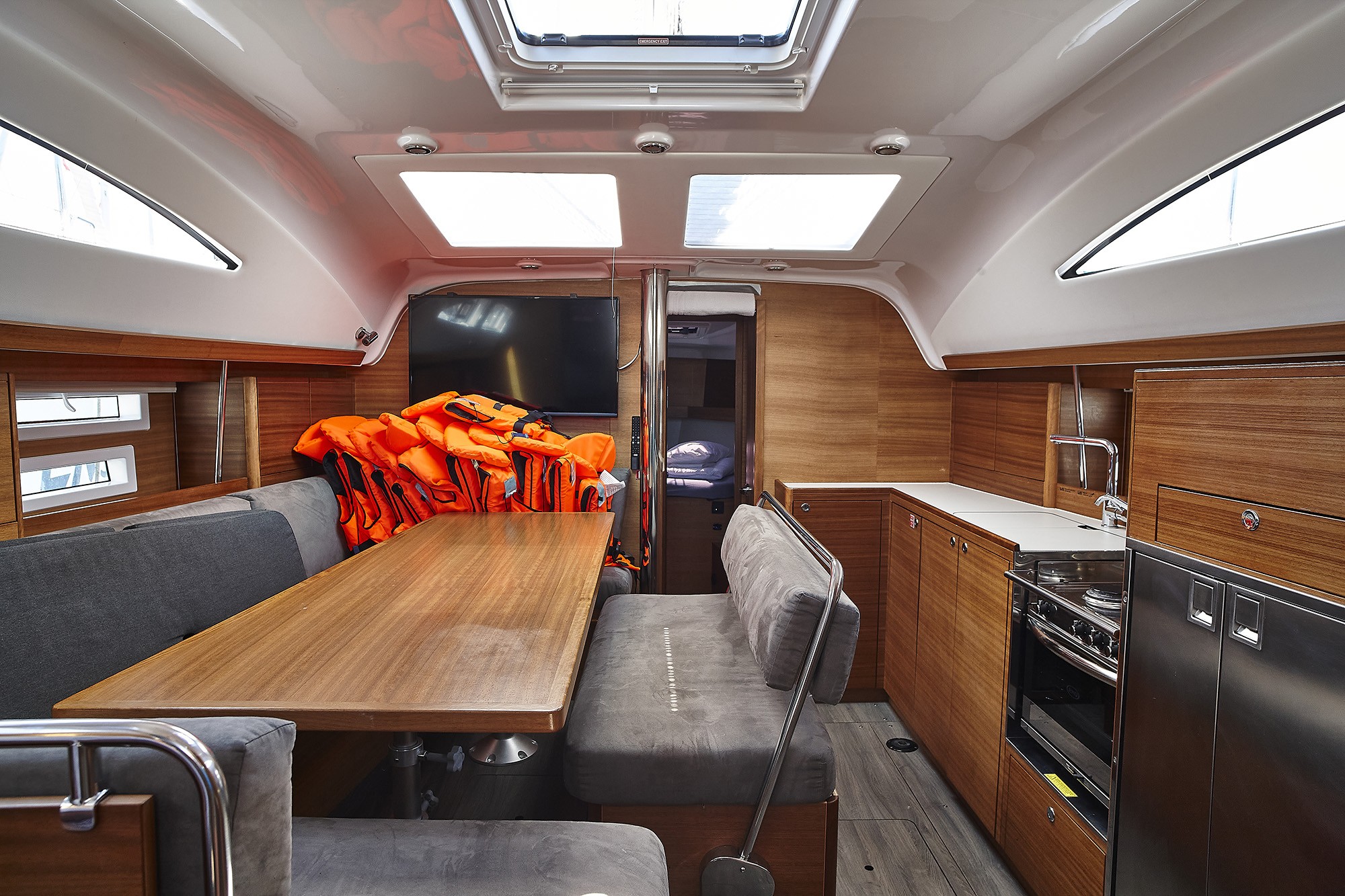 Elan Impression 45.1, Alina | Yacht Charter Croatia