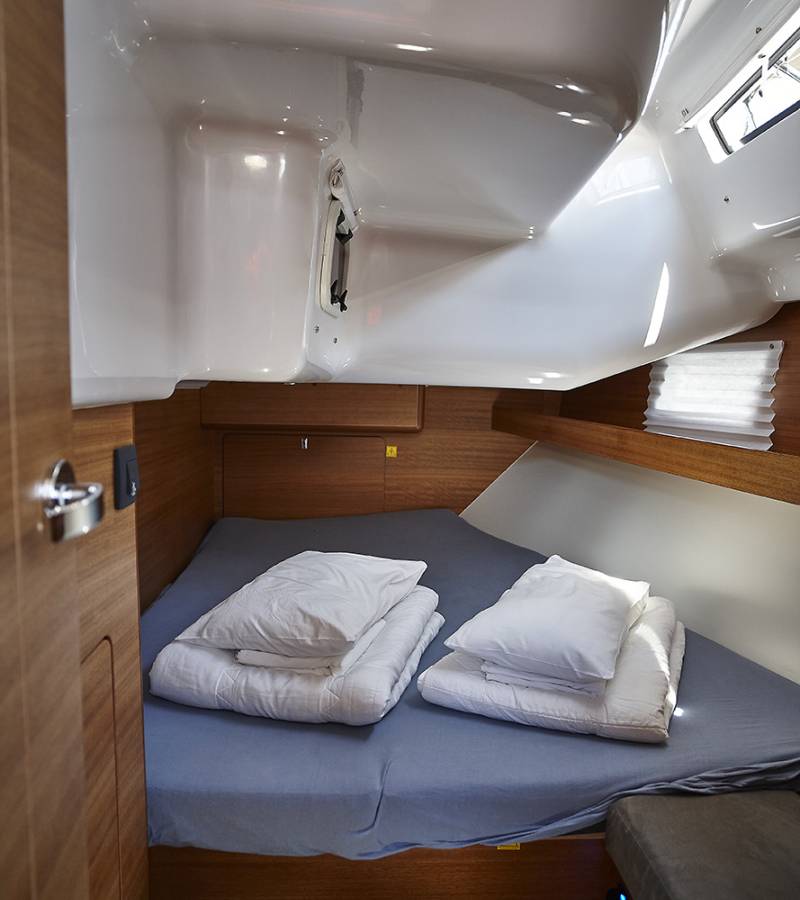 Elan Impression 45.1, Alina | Yacht Charter Croatia