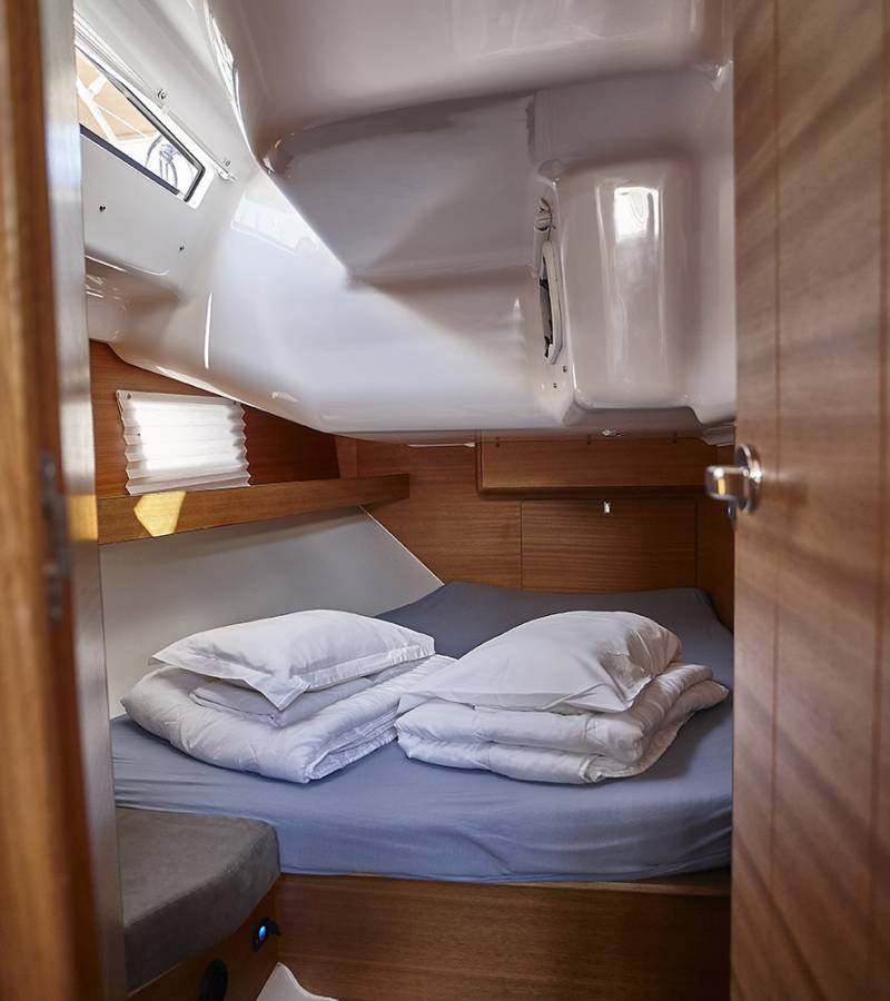 Elan Impression 45.1, Alina | Yacht Charter Croatia