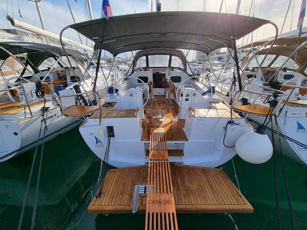 Elan Impression 45.1, Linea Uno | Yacht Charter Croatia