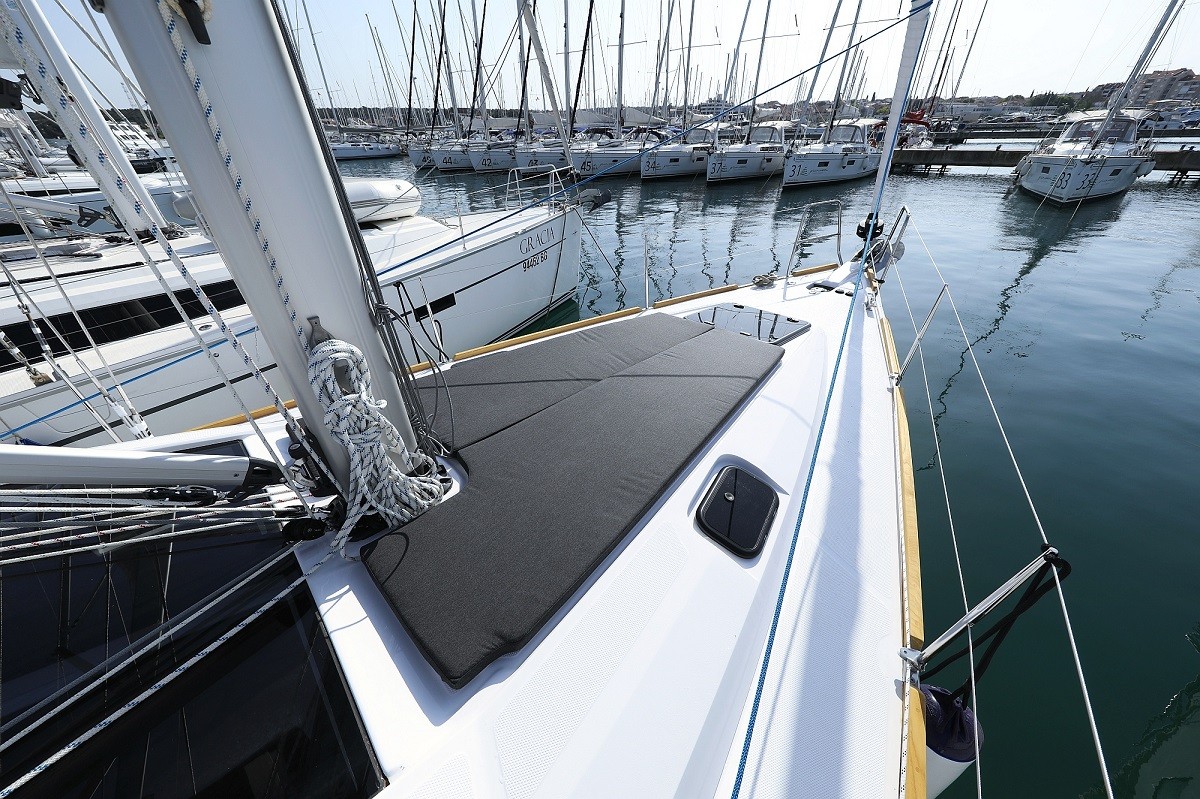 Elan Impression 45.1, Urshy | Yacht Charter Croatia