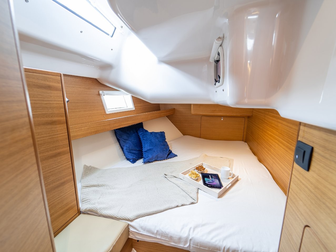 Elan Impression 45.1, Ciao Ragazza | Yacht Charter Croatia