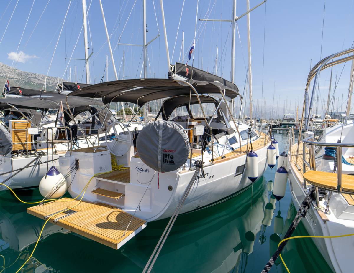 Elan Impression 45.1, Marita | Yacht Charter Croatia