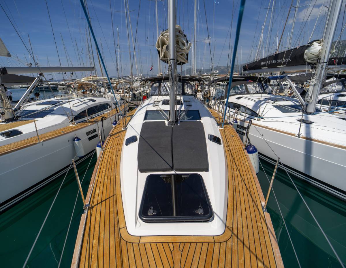 Elan Impression 45.1, Marita | Yacht Charter Croatia