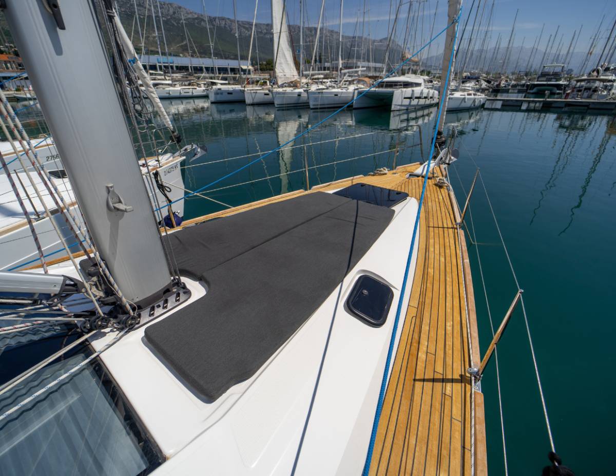 Elan Impression 45.1, Marita | Yacht Charter Croatia