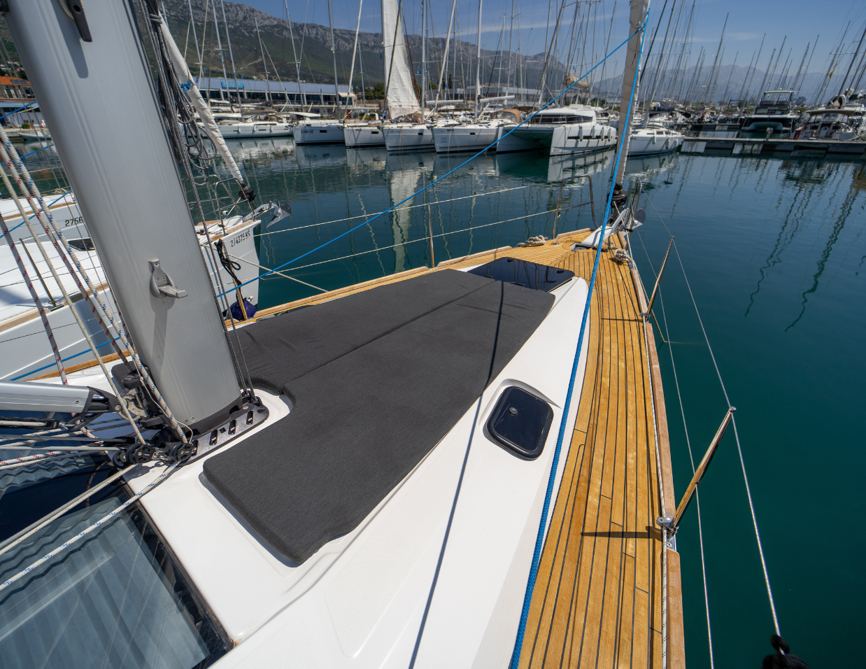 Elan Impression 45.1, Marita | Yacht Charter Croatia