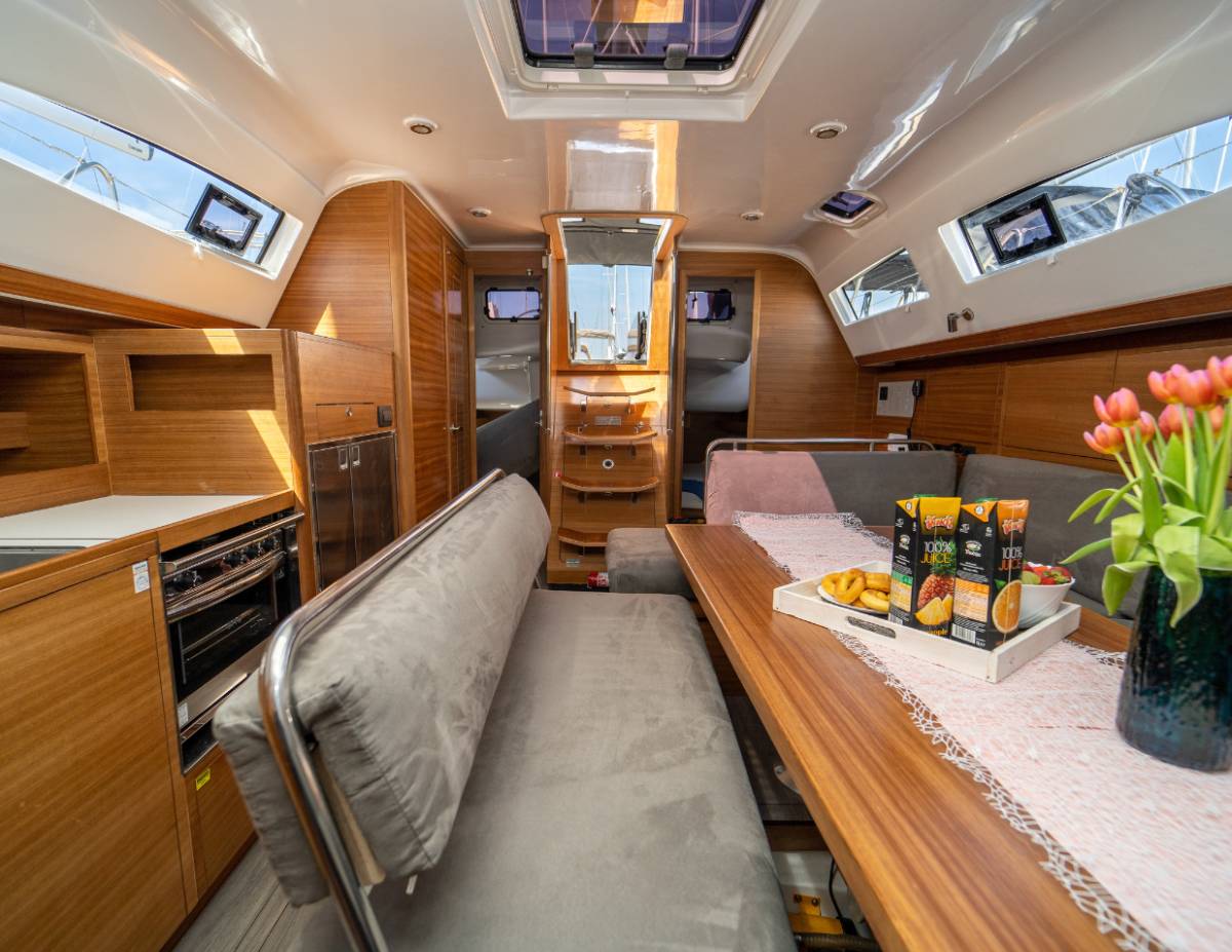 Elan Impression 45.1, Marita | Yacht Charter Croatia