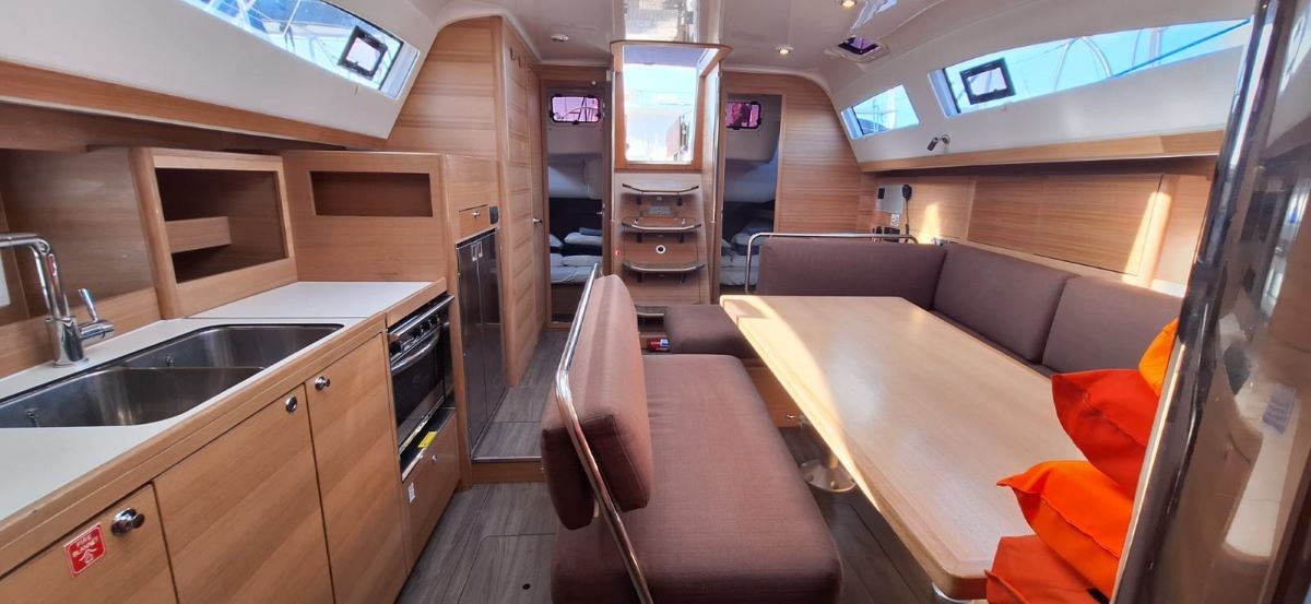 Elan Impression 45.1, Flamingo | Yacht Charter Croatia